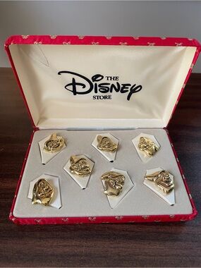 The Disney Store Gold Tone Seven Dwarfs Pin Set